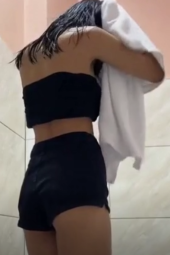 Bokep Indo – ABG Michat Di WC Memek Masih Sempit